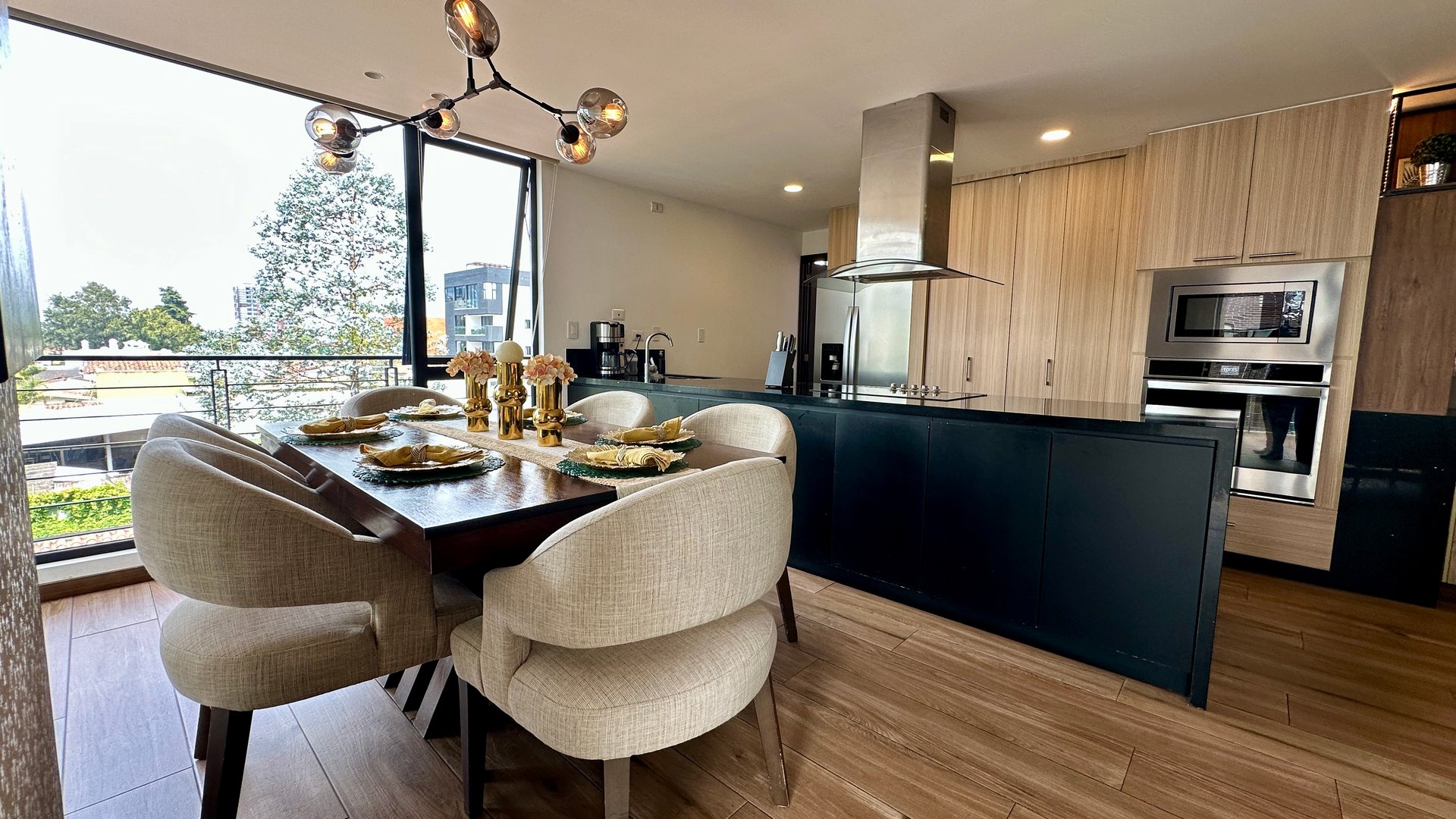 Apartamento en Venta en Zona 15 - Miniatura 2