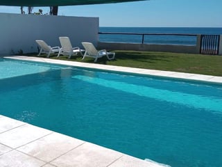 Casa en venta a la orilla de la Playa - 2