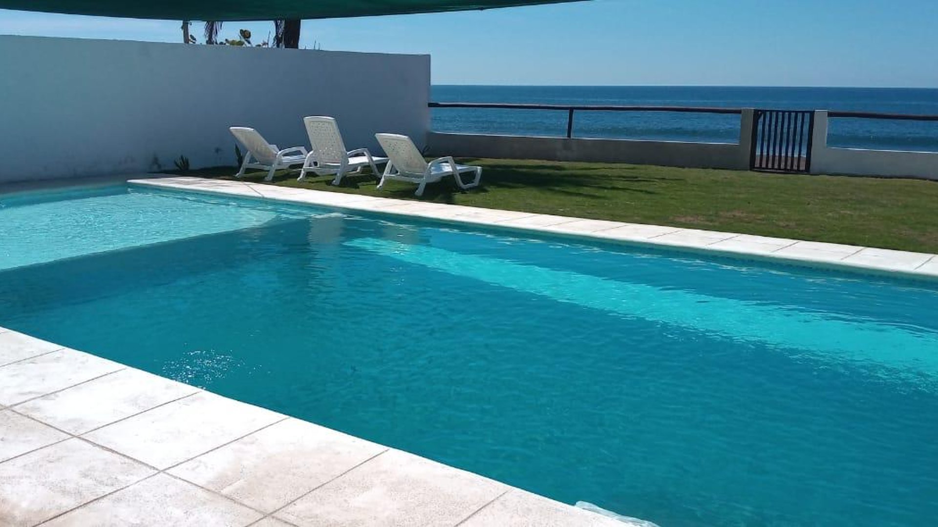 Casa en venta a la orilla de la Playa - Miniatura 2
