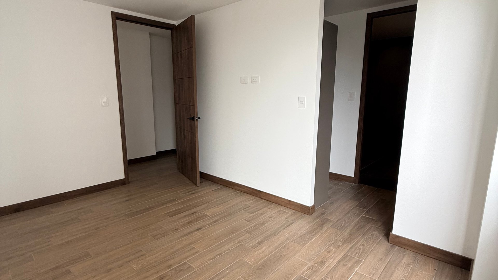 Hermoso apartamento en renta edificio boutique zona 15 - Miniatura 4