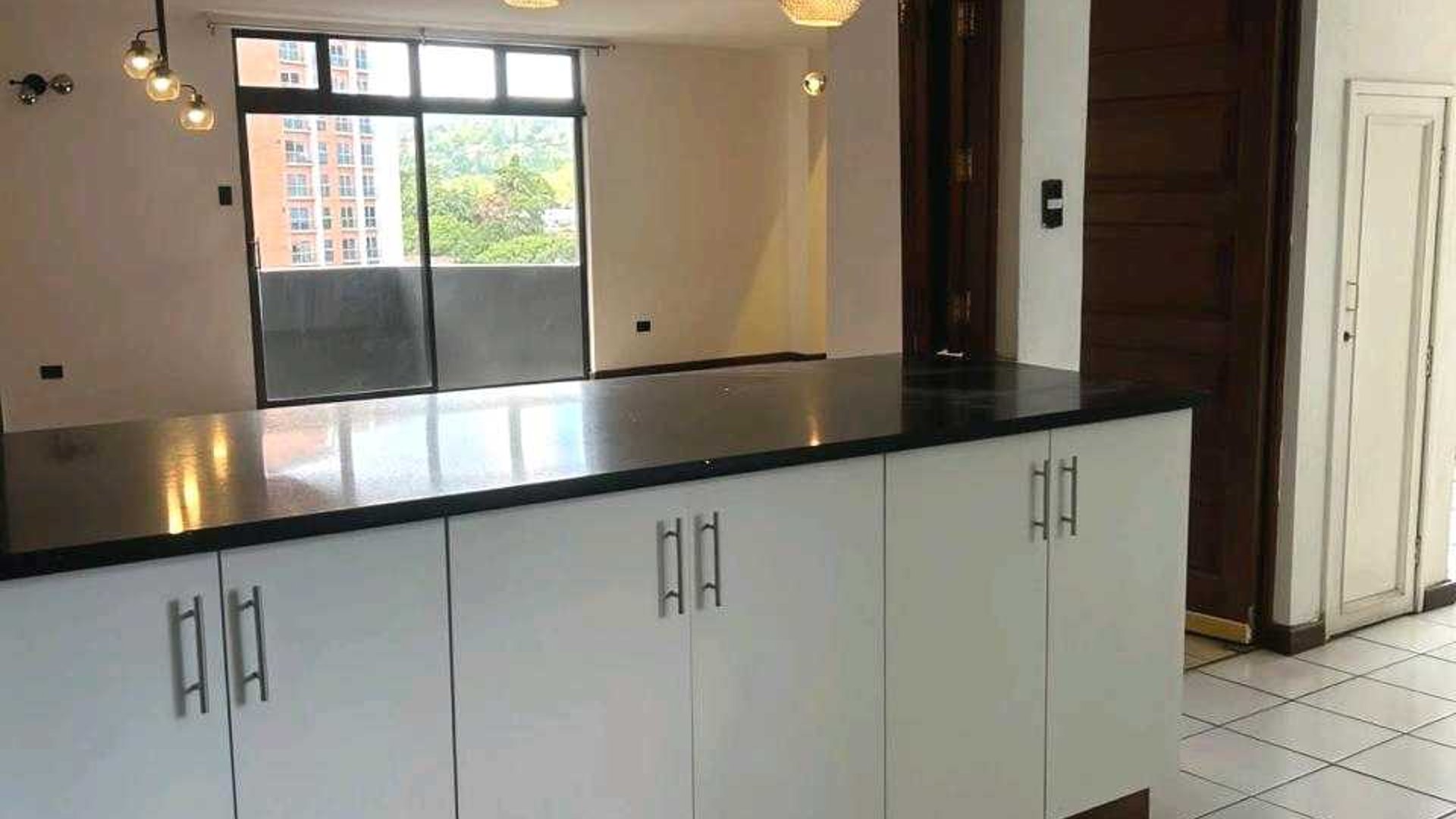 APARTAMENTO EN ALQUILER ????Edificio Las Hadas, zona 15 VH1 - Miniatura 7