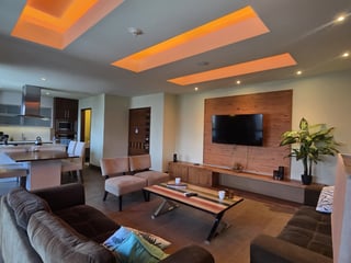 En venta apartamento en la zona 10 Guatemala - Image 1