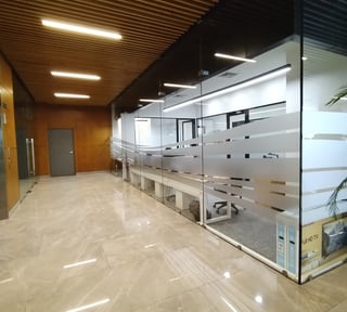 Oficina de 105.32 Mts2 en Renta en zona 9 Reforma