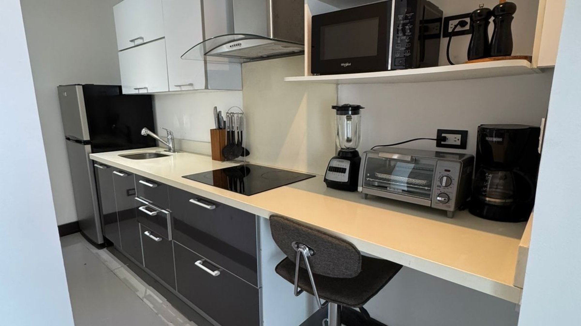 MENORCA/ Apartamento Amueblado en zona 15 VH 1