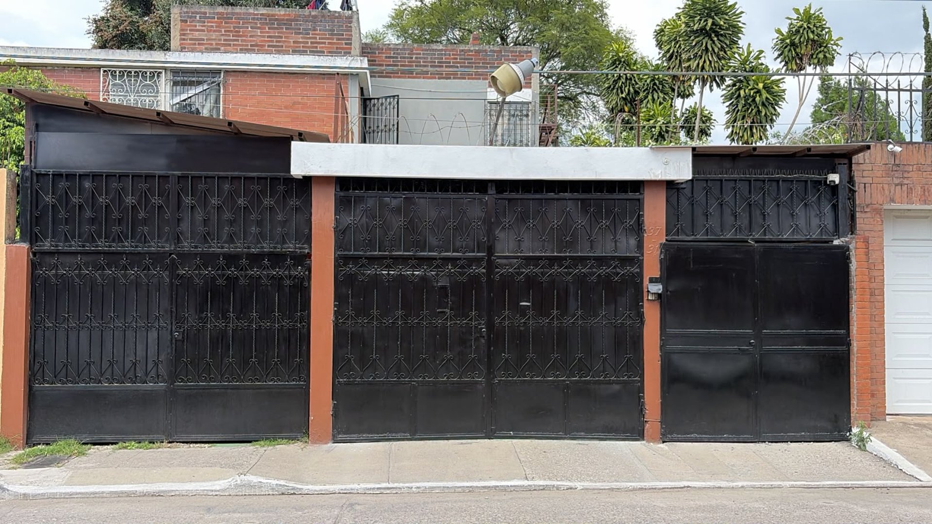 📍 CASA EN RENTA – 3 HABITACIONES  | JARDINES DE LA ASUNCIÓN | ZONA 5