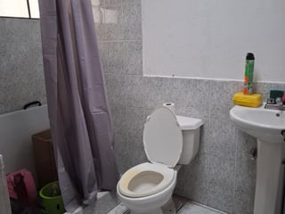 Casa en venta en zona 1 de Mixco familiar o comercial - 4