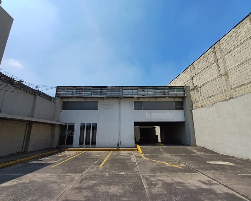 RENTA Casa Comercial Zona 6