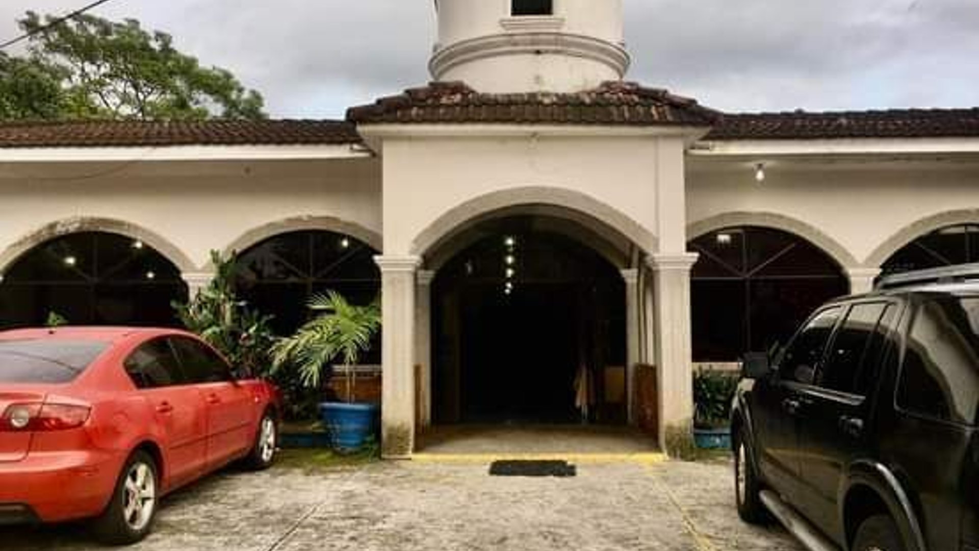 Venta de Terreno y área equipada para Restaurante