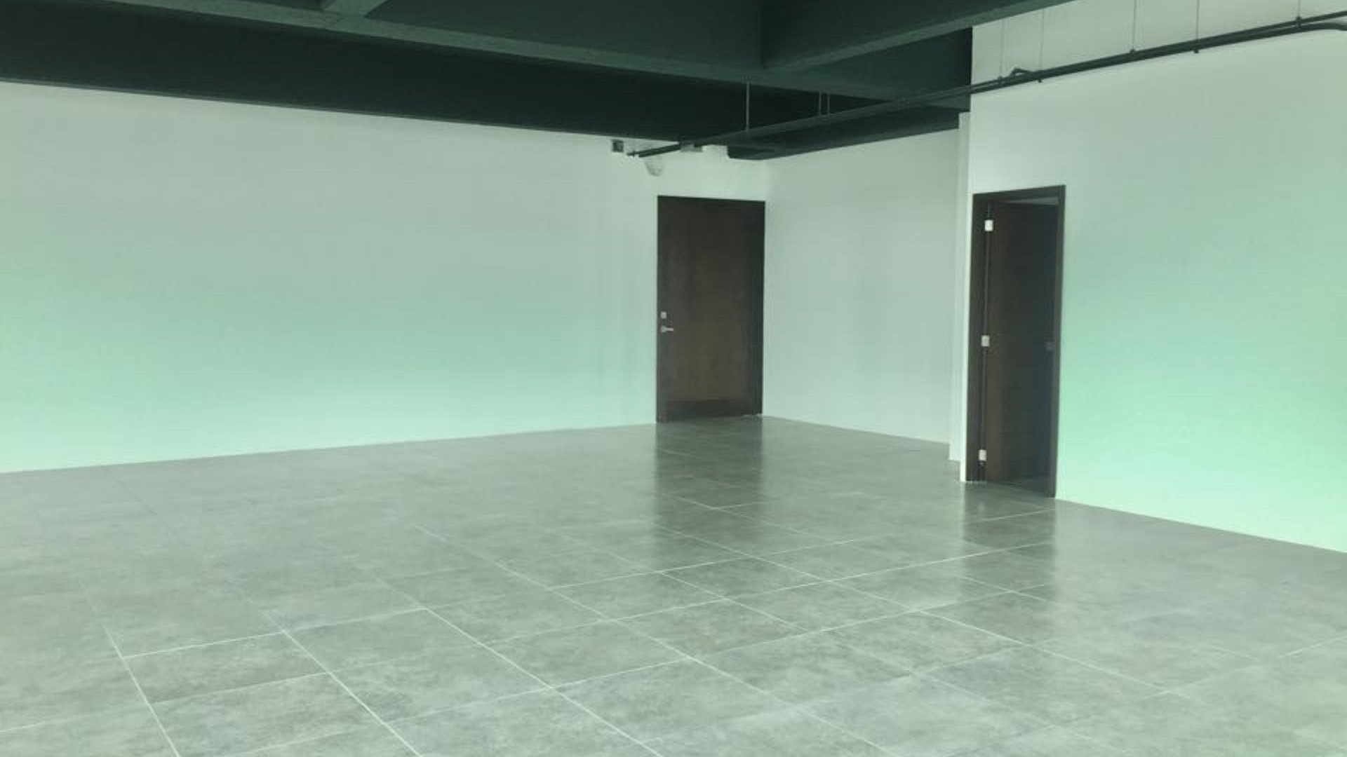 Vendo Oficina en Zona 10 Edificio Pialé - Miniatura 11