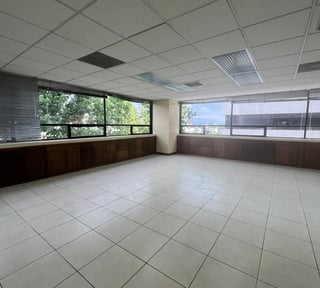 Aquilo Amplias Oficinas en Centro Empresarial zona 10