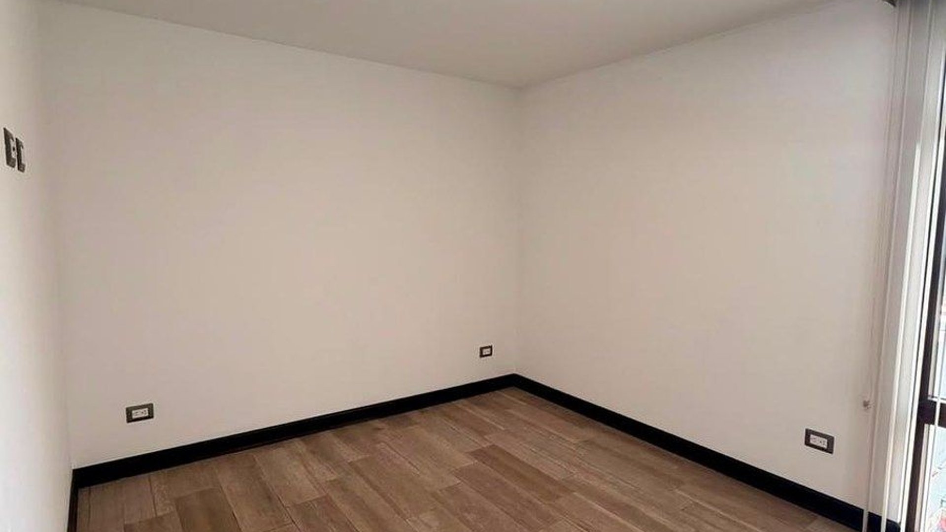 *APARTAMENTO EN ALQUILER – Edificio Tres 15, Zona 13 Las Américas - Miniatura 9
