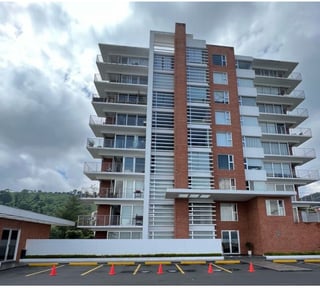 Vendo Apartamento en Edificio Nueva Caledonia zona 16