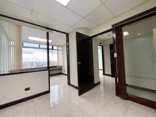 Vendo Clinica en Edificio Mutimedica - 3
