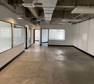 DESIGN CENTER / Oficina en venta, zona 10
