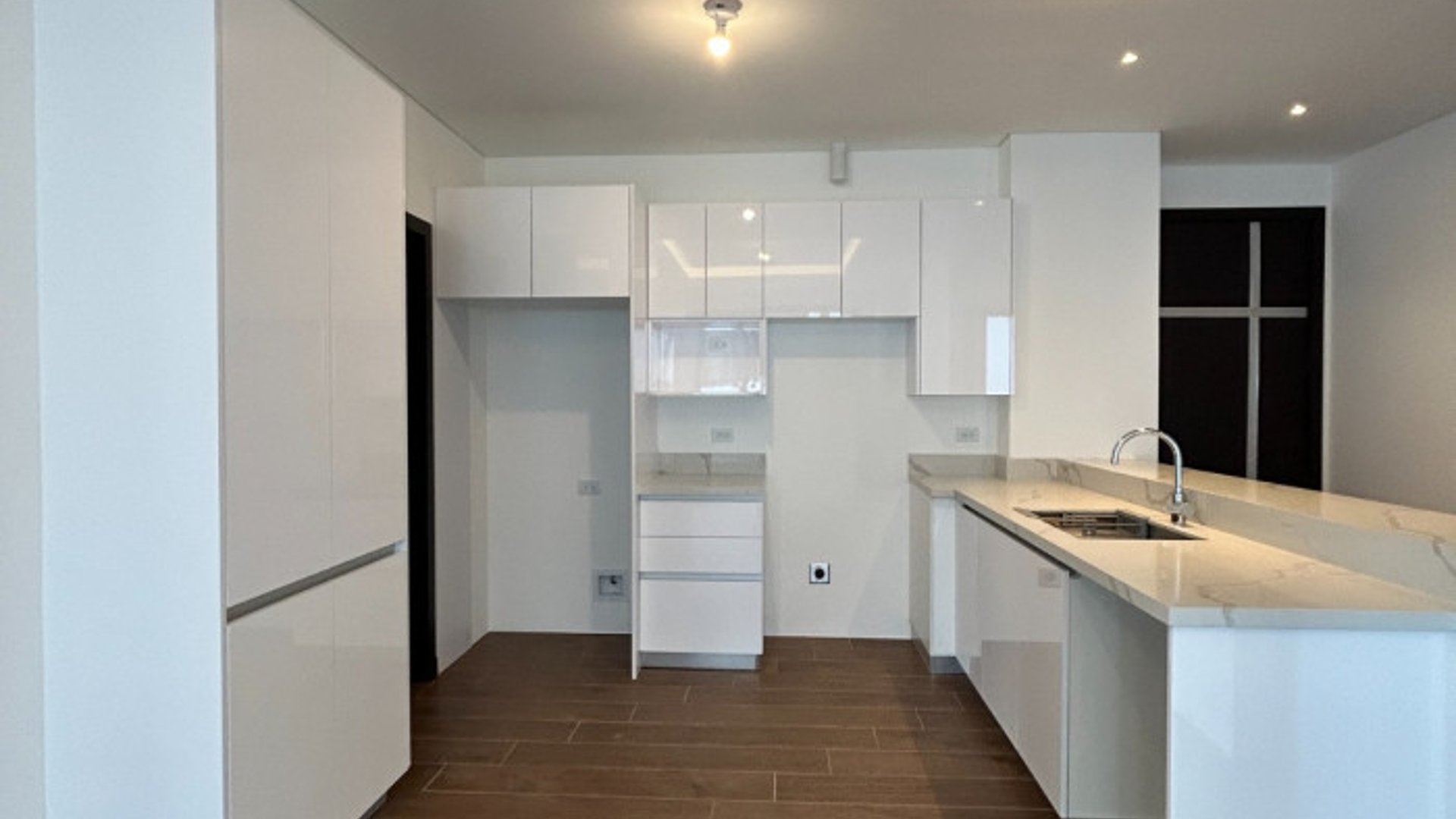 Apartamento en renta en zona 16, Cayala