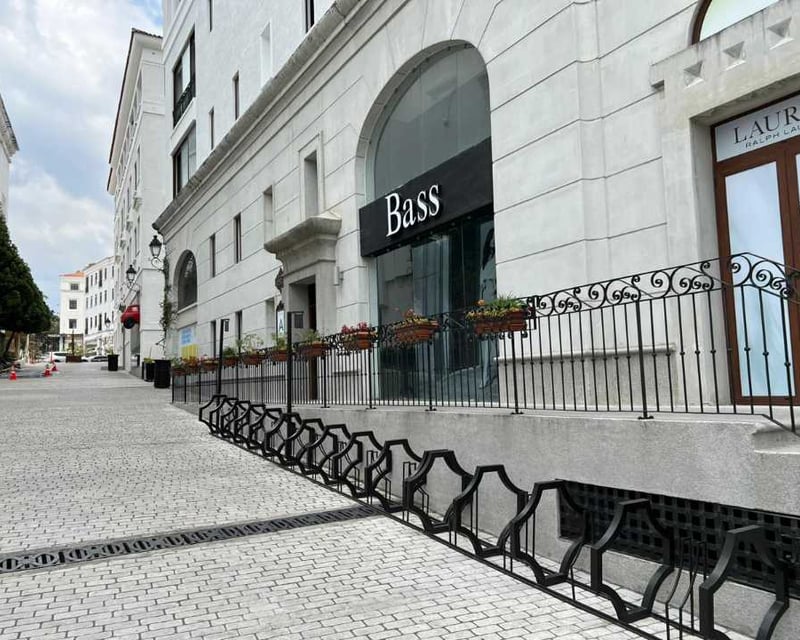 OFICINA EN RENTA EN PASEO CAYALA, ZONA 16