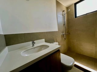 Venta o Renta de apartamento de 2 dormitorios en Moretti, Zona 10 - 4