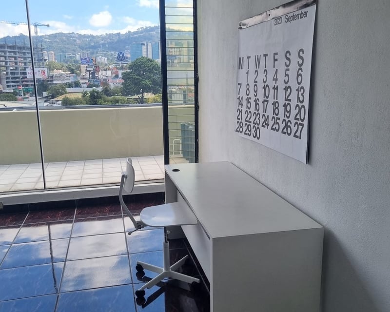 PLAZA BURÓ/ Oficina en Renta , zona 10