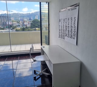 PLAZA BURÓ/ Oficina en Renta , zona 10