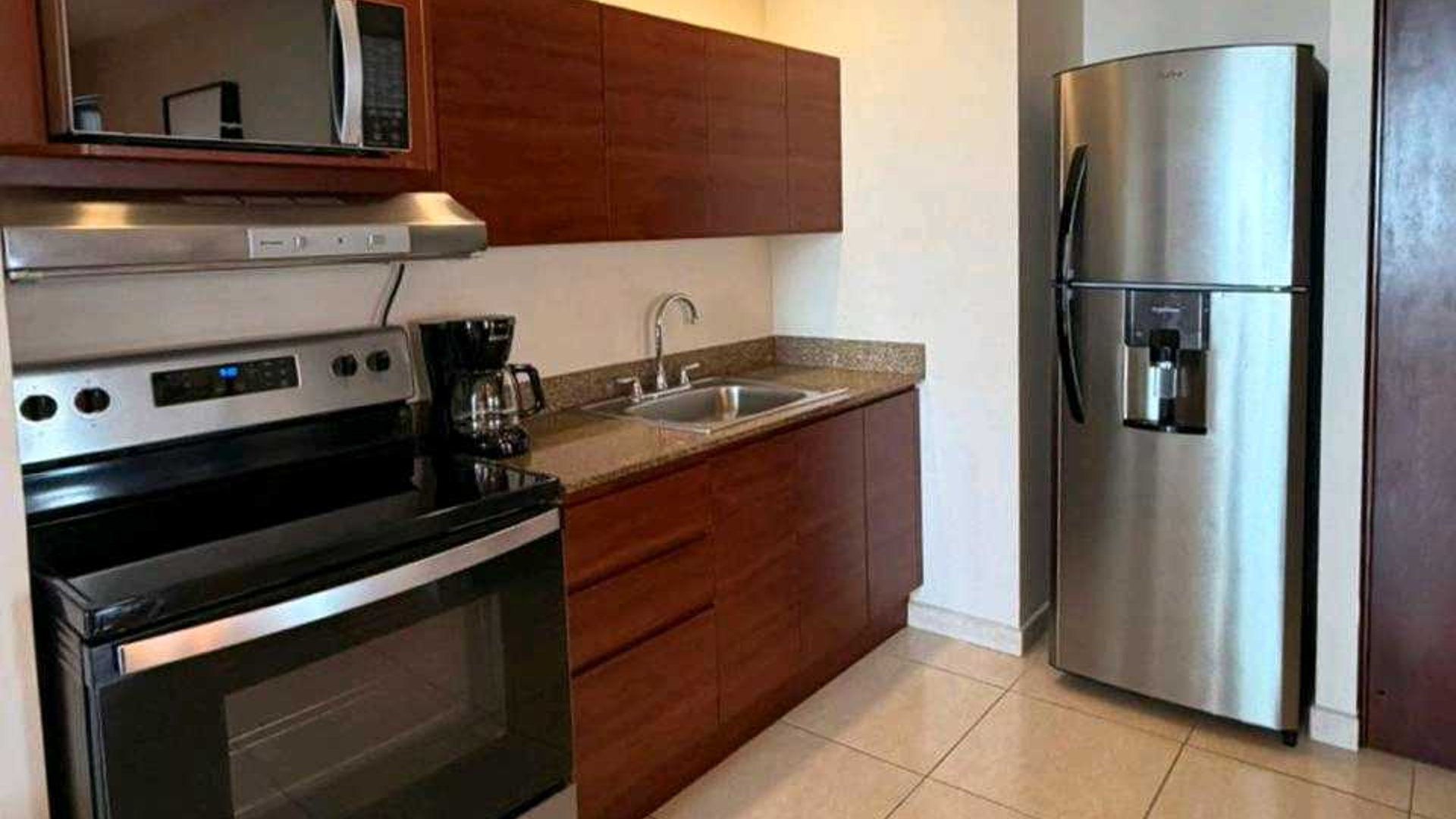 APARTAMENTO AMUEBLADO EN ALQUILER ???? Edificio Adriatika, Zona 14 - Miniatura 6