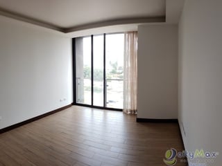 Apartamento en renta en zona 15 Vista Hermosa 2 - Image 5