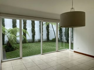 Casa en Venta en Campos de San Isidro Zona 16 – Residencia Familiar con Ático y - 2