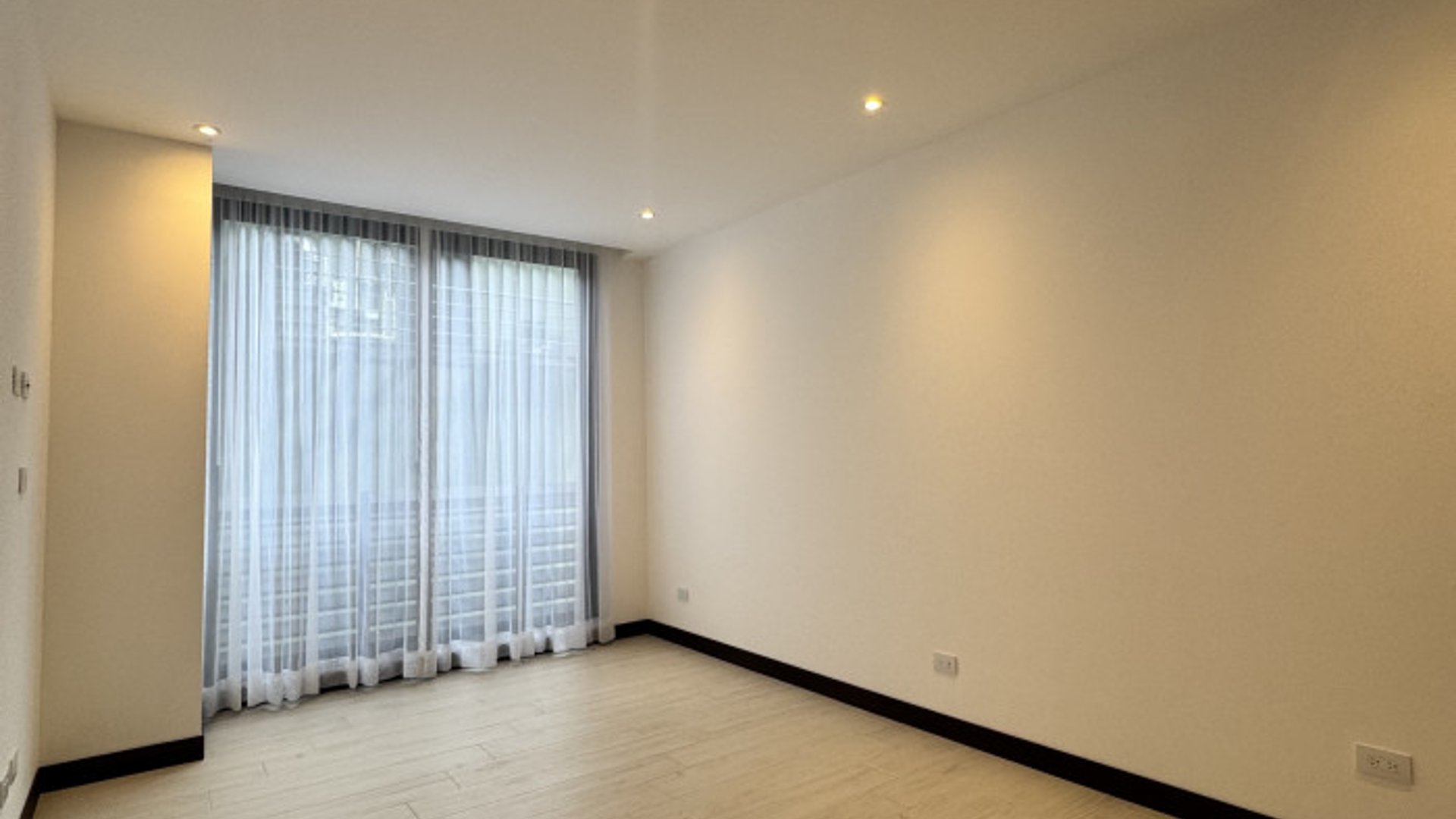Apartamento en Venta Spazio Zona 15 Vista Hermosa 3 - Miniatura 2