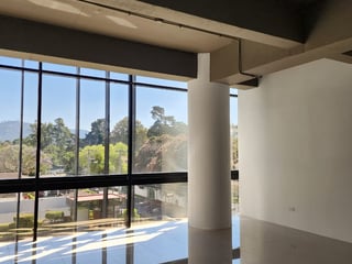Oficina nueva en alquiler Burgo, zona 14 - 3