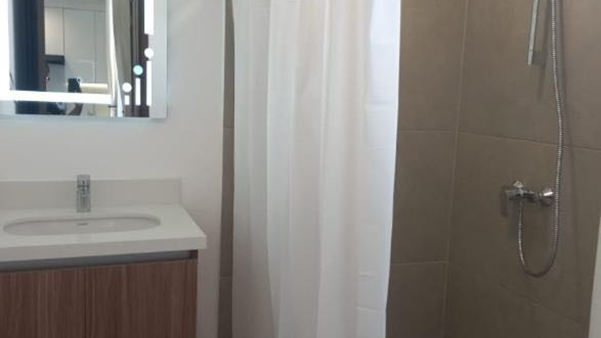 Alquilo apartamento amueblado 1 Dromitorio | Brunelo Zona 10 (B) - Miniatura 3