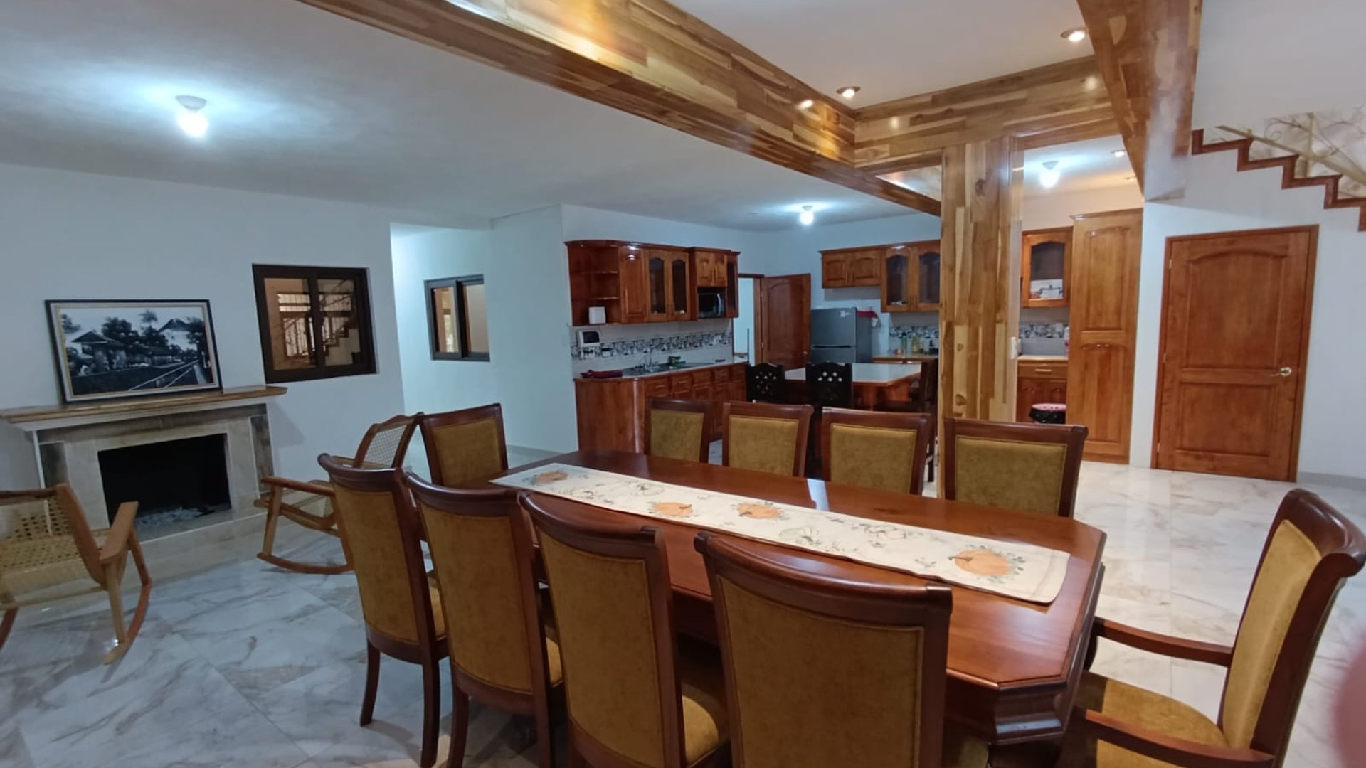 ALQUILO CASA AMUEBLADA EN VILLAS DE SANTIAGO, SANTIAGO SACATEPEQUEZ - Miniatura 3