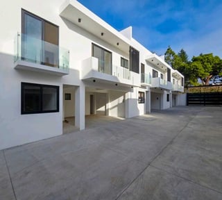 CASA EN VENTA📍Residenciales Los Manzanillos, Km 19.5  CAES
