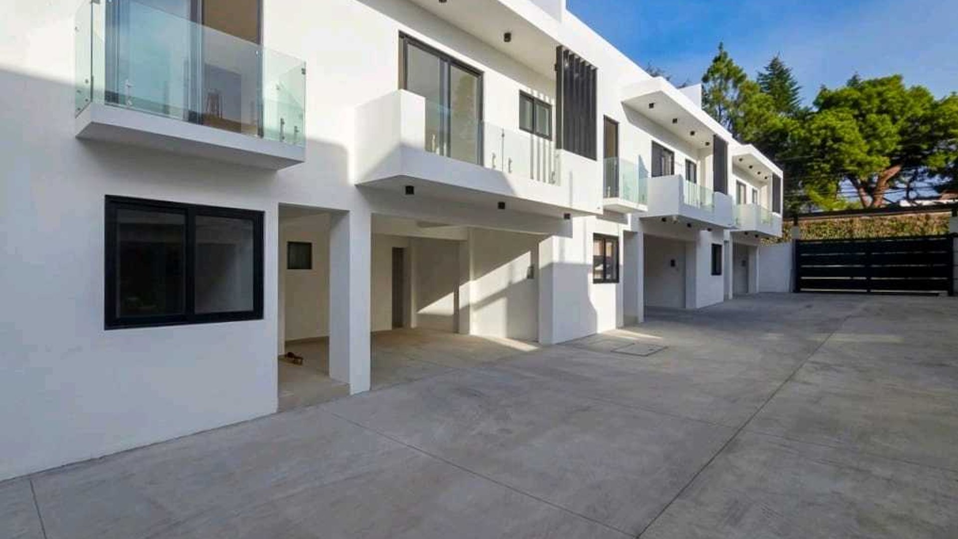 CASA EN VENTA📍Residenciales Los Manzanillos, Km 19.5  CAES