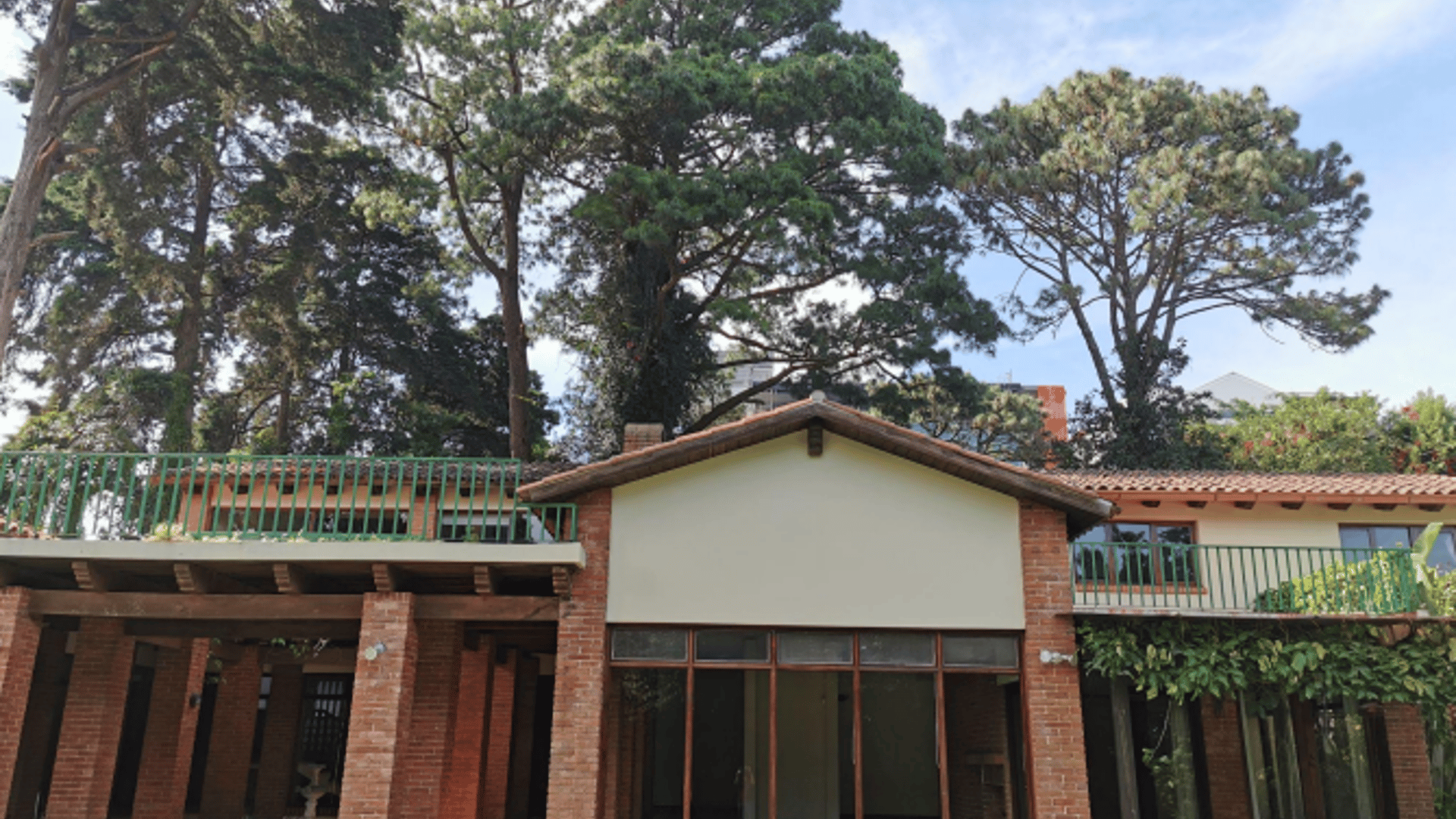 Casa en Renta zona 14 - excelente ubicación - Image 1
