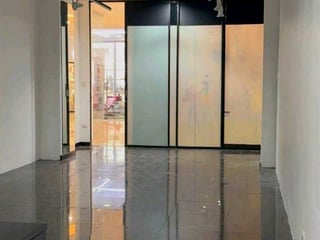 LOCAL COMERCIAL EN VENTA📍 Galerías La Pradera, Zona 10 - 3