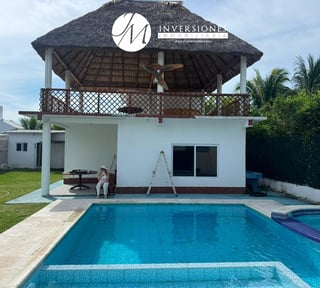 Casa en Venta de 4 Dormitorios en Santa Rosa