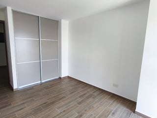 📍 APARTAMENTO EN VENTA – 3 HAB + SALA FAMILIAR | PARQUE 14 | ZONA 14 - 5