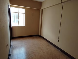 ALQUILER DE OFICINA EN EXCELENTE PUNTO - HELVETIA, ZONA 1 - 4