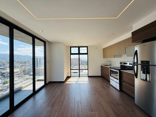VENTA DE MODERNO APARTAMENTO - IQ10, ZONA 10 - 2