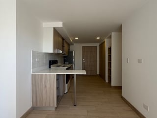 Apartamento en Alquiler Edificio Armonía, zona 12 N4 - 4