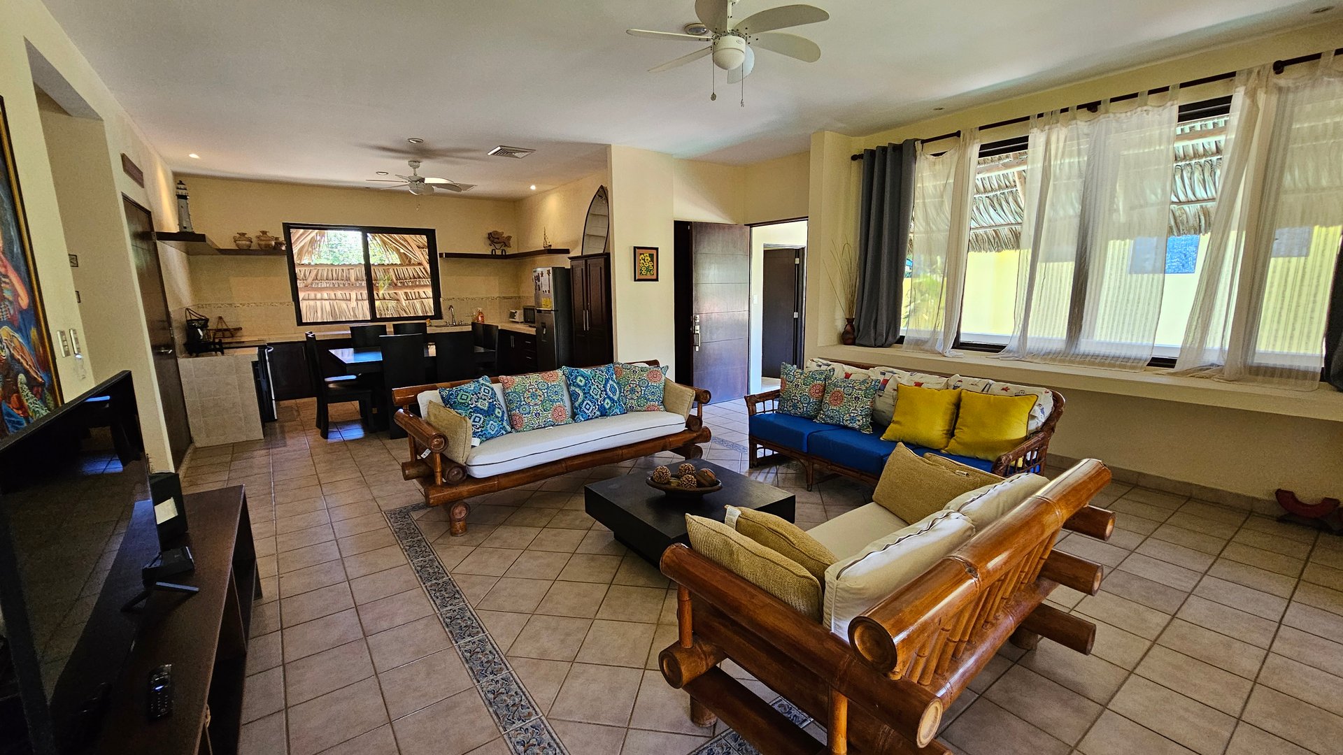 House for Sale in Laguna Quitasombrero, Puerto San José - Spacious with 3 Bedrooms and Pool