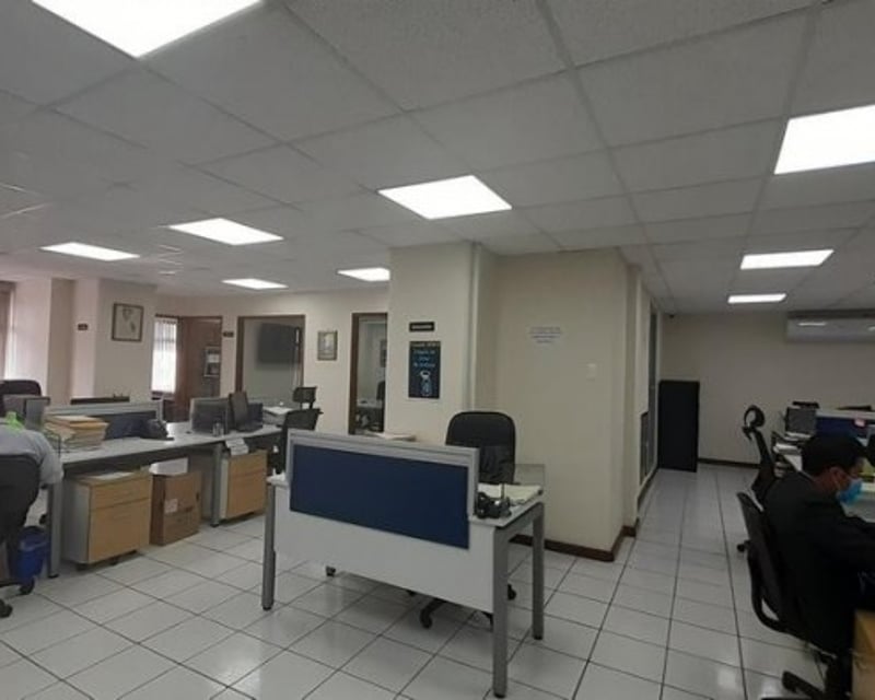 Oficina en Venta Zona 10 en zona hotelera y empresarial