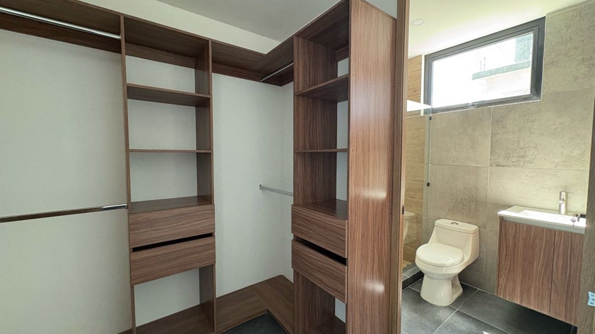 Apartamento de 2 habitaciones en alquiler Kona Diez zona 10 - Miniatura 9