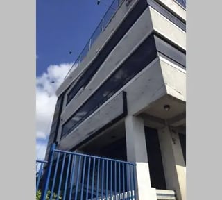 EDIFICIO EN VENTA – CALZADA SAN JUAN, ZONA 7