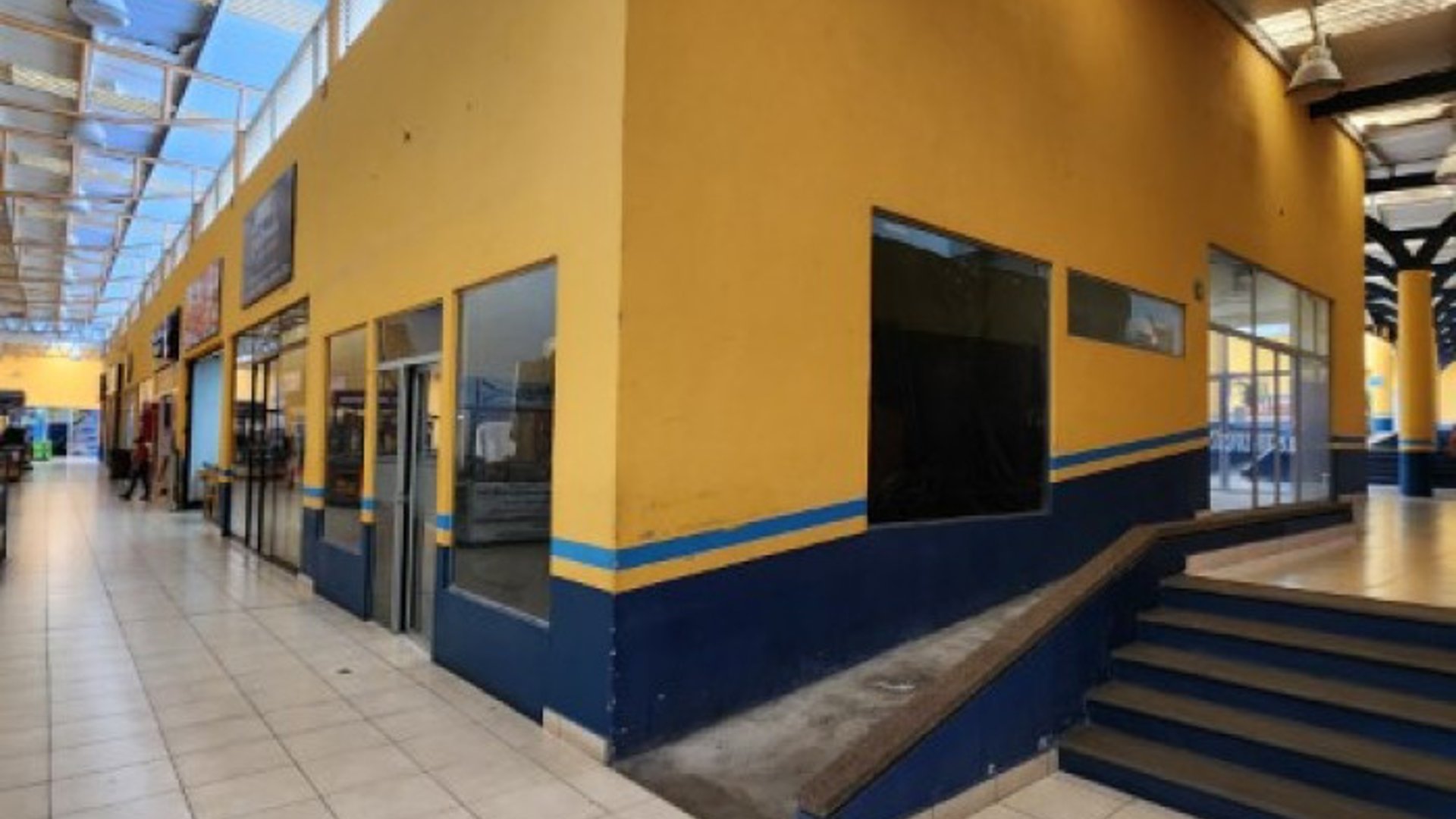 Local Comercial en Venta Plaza San Rafael Zona 18 - Miniatura 11