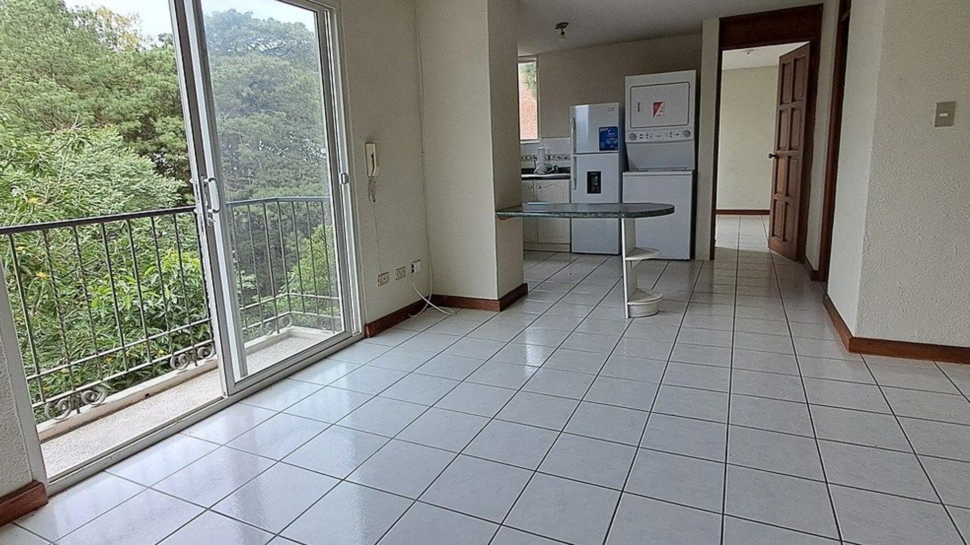 Apartamento en ALQUILER en zona 16 - Miniatura 3