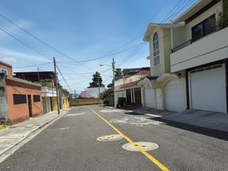 Terreno de 207 m² en Venta, Zona 16 - C.C. Santa Amelia - 5