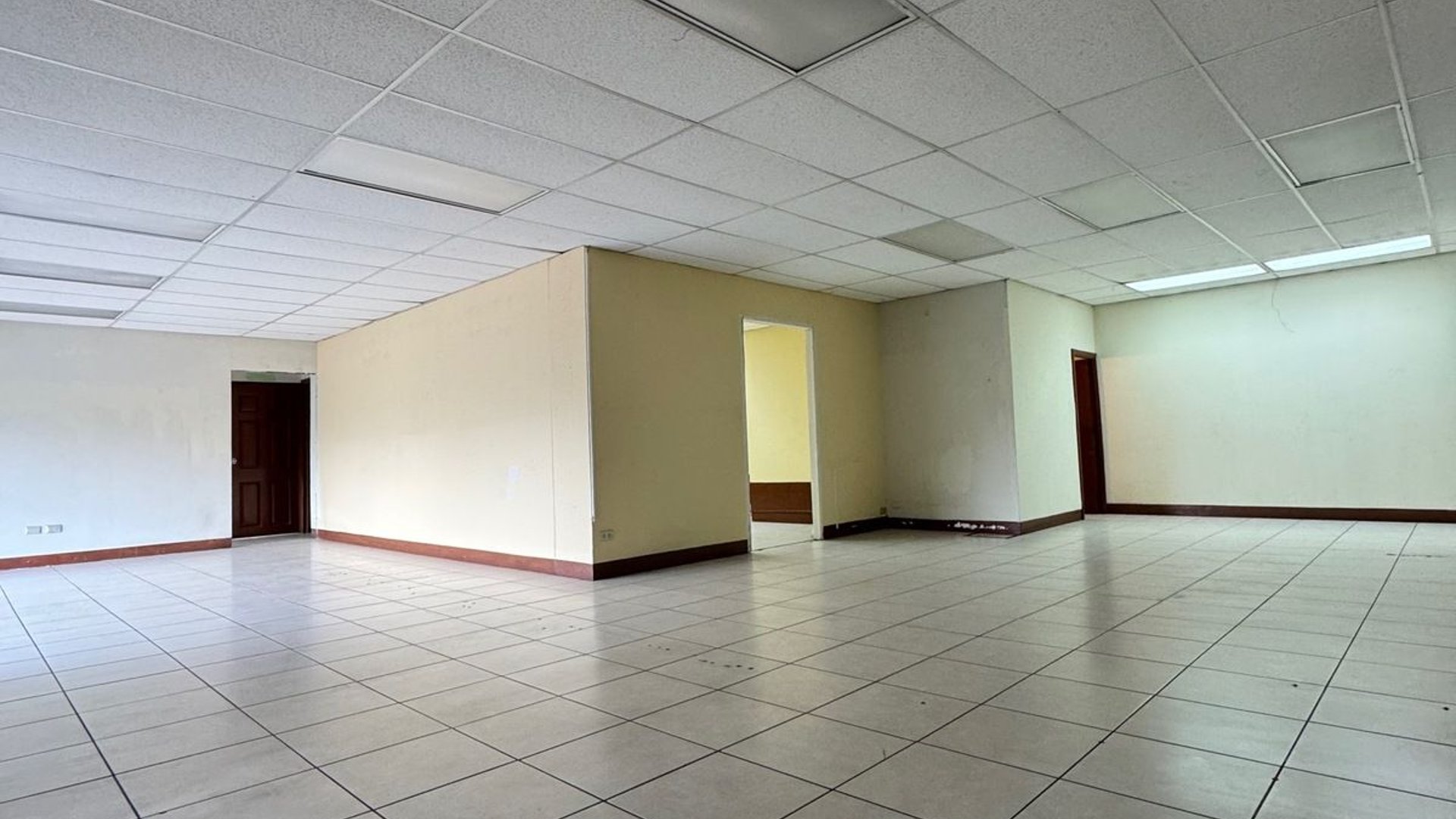 Edificio en Venta / Renta zona 4