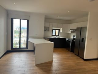 Apartamento en renta, Edificio Marques de Oakland zona 10 - 3
