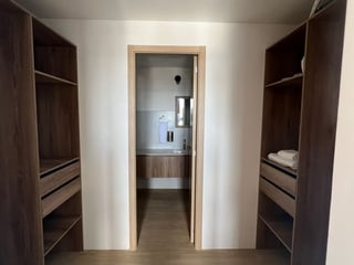 Vendo apartamento en Edificio MERAKI zona 10 por columpio de VH  - Image 11