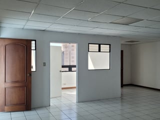 Renta de Oficina en zona Centrica de Guatemala - 2